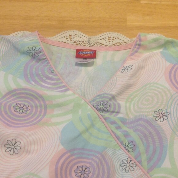 Dickies Scrub Top, size xs - Picture 4 of 5